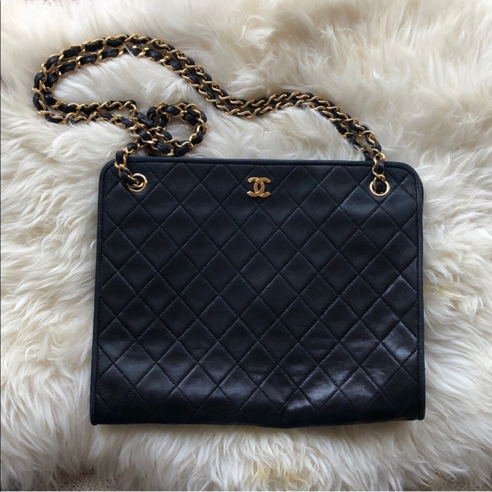 Vintage Black CHANEL Shoulder Bag